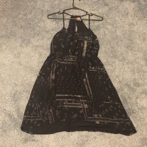 Navy and white paisley print H&M dress